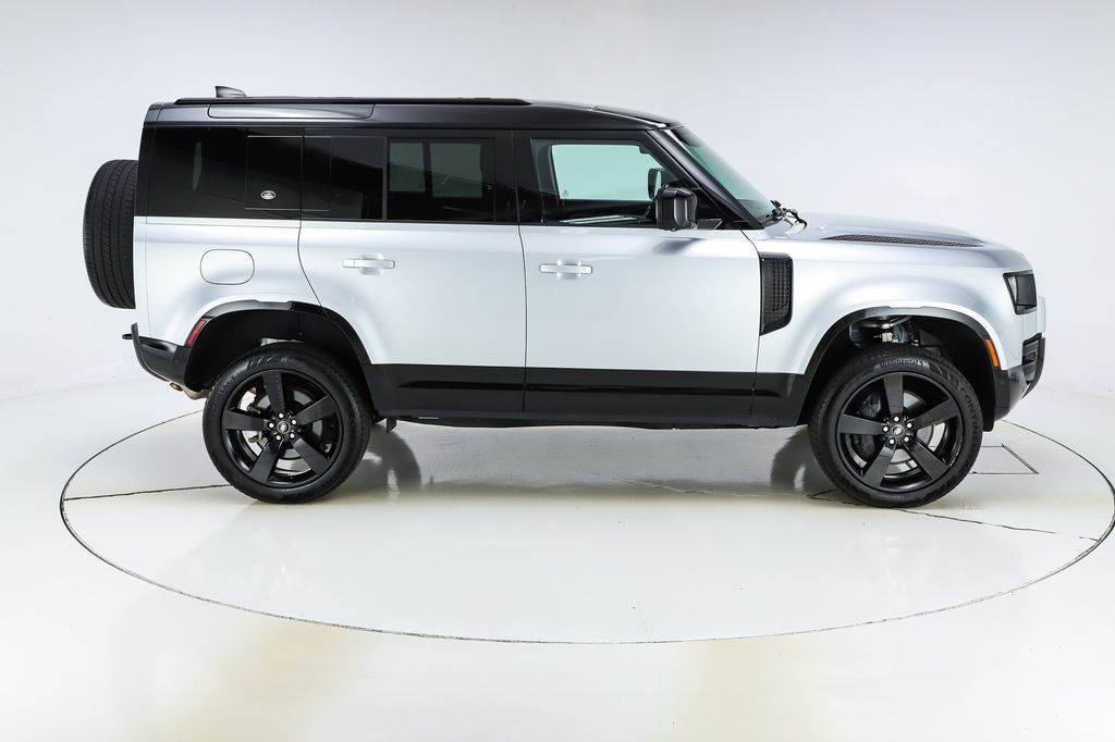 2023 Land Rover Defender X-Dynamic SE - Photo 15