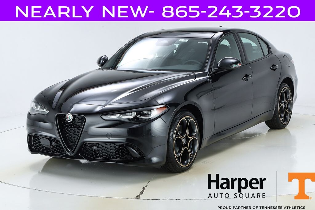 New 2025 Alfa Romeo Giulia Intensa Sedan