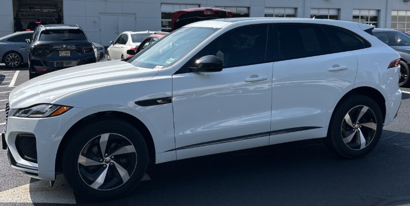 2024 Jaguar F-PACE P250 R-Dynamic S photo 2