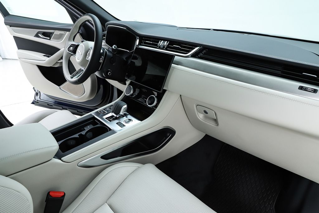2026 Jaguar F-Pace R-Dynamic S - Photo 34