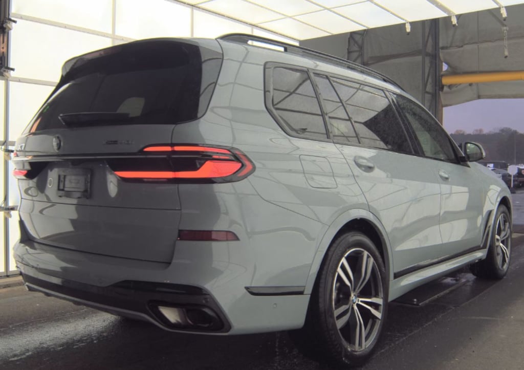 Used 2023 BMW X7 xDrive40i SUV