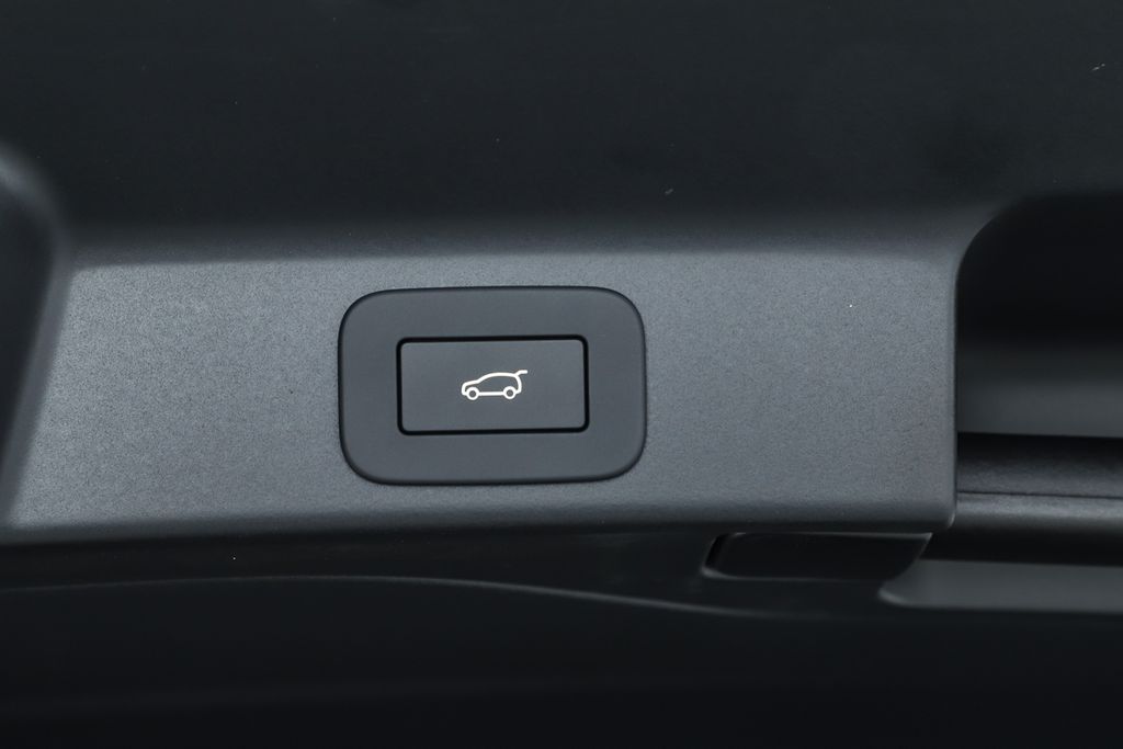 2026 Jaguar F-Pace R-Dynamic S - Photo 31
