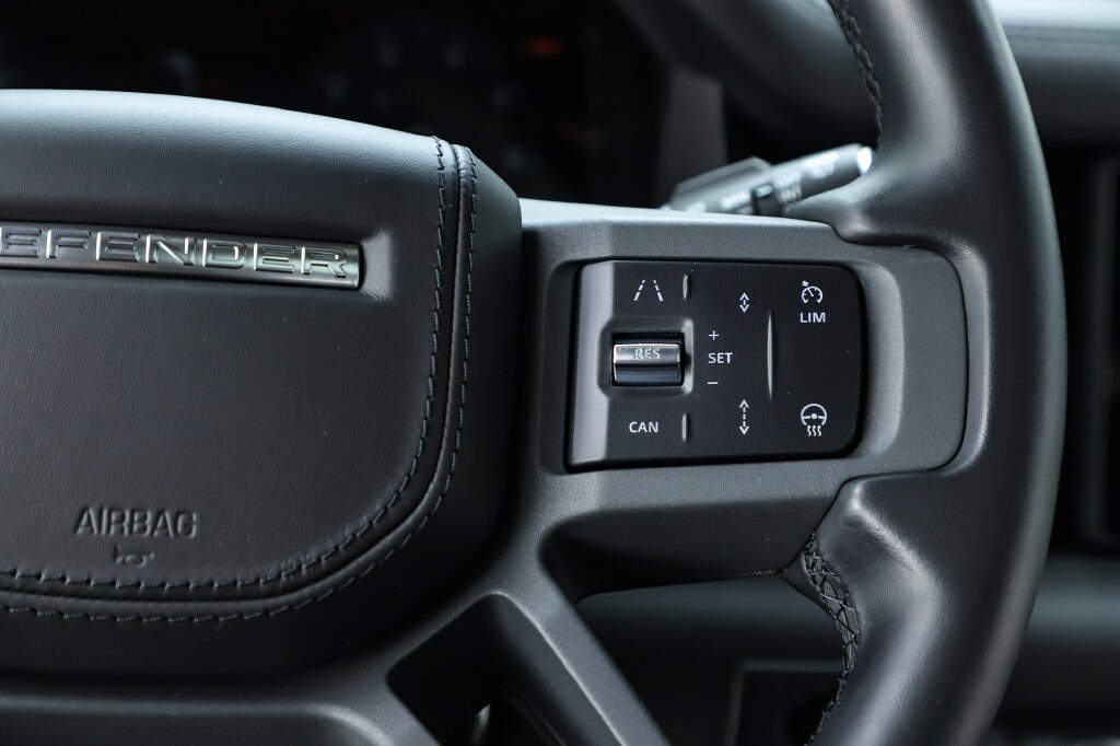 2023 Land Rover Defender X-Dynamic SE - Photo 25