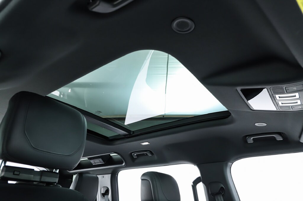 2023 Land Rover Defender X-Dynamic SE - Photo 59
