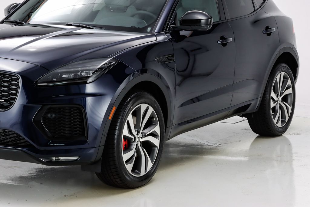 2024 Jaguar E-PACE P250 R-Dynamic SE photo 3