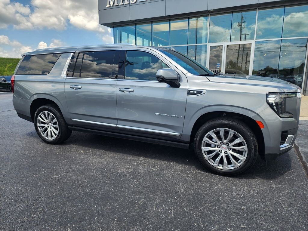 Used 2023 GMC Yukon XL Denali SUV
