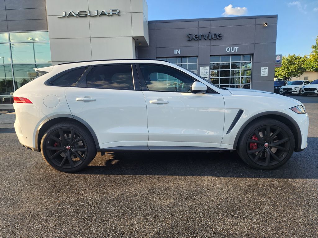 2020 Jaguar F-PACE SVR photo 3