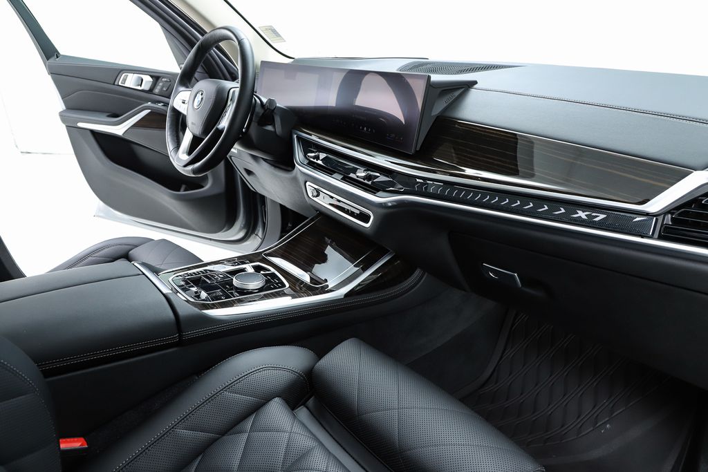 2024 BMW X7 40i - Photo 38
