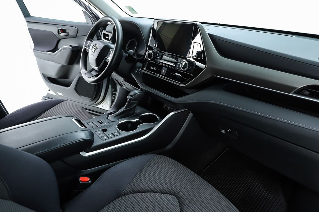 2023 Toyota Highlander L - Photo 37