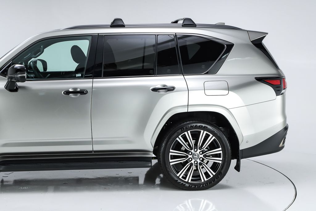 2025 Lexus LX Luxury - Photo 7