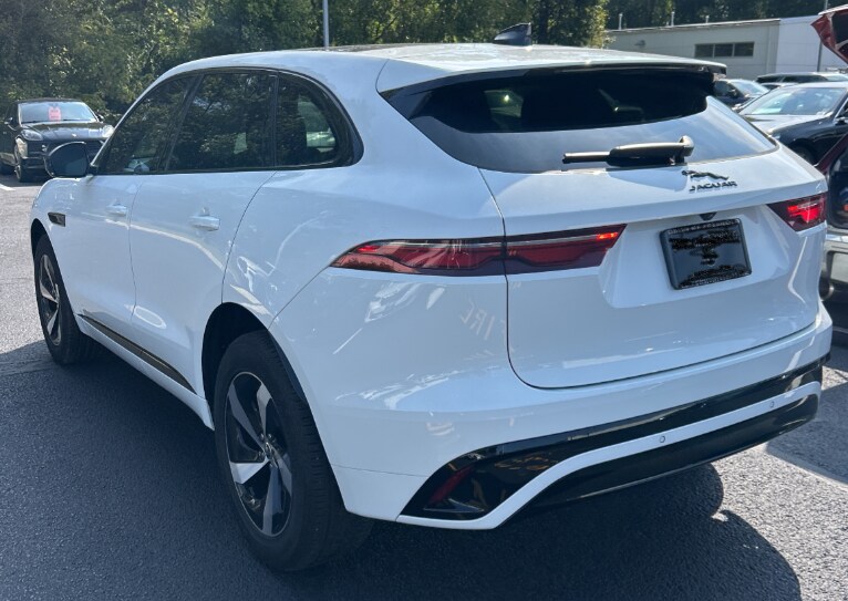 2024 Jaguar F-PACE P250 R-Dynamic S photo 3