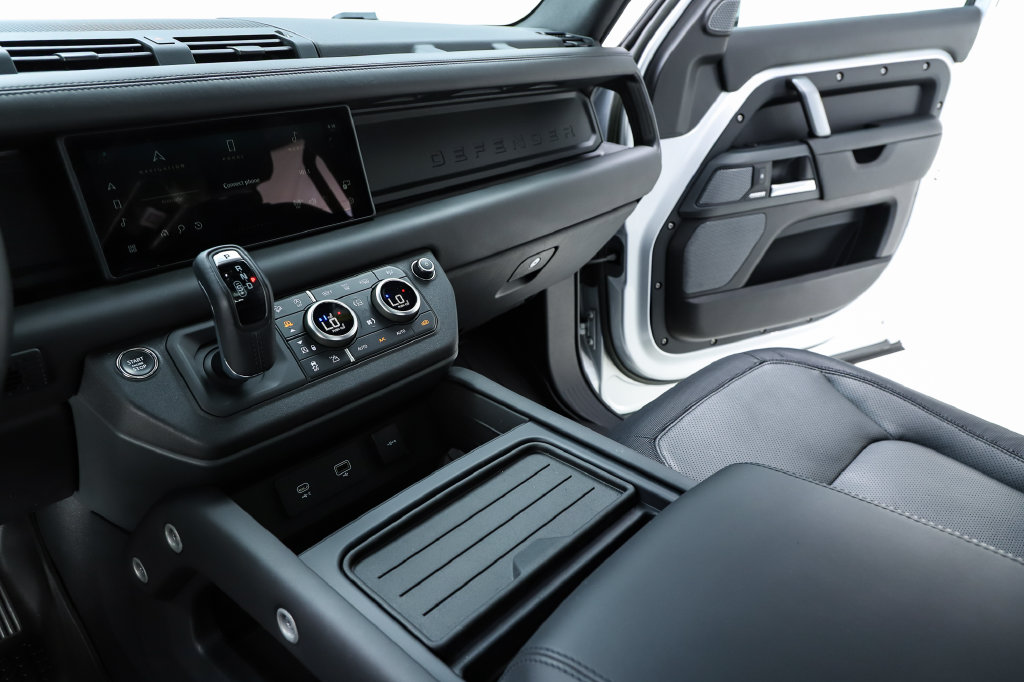 2023 Land Rover Defender X-Dynamic SE - Photo 26