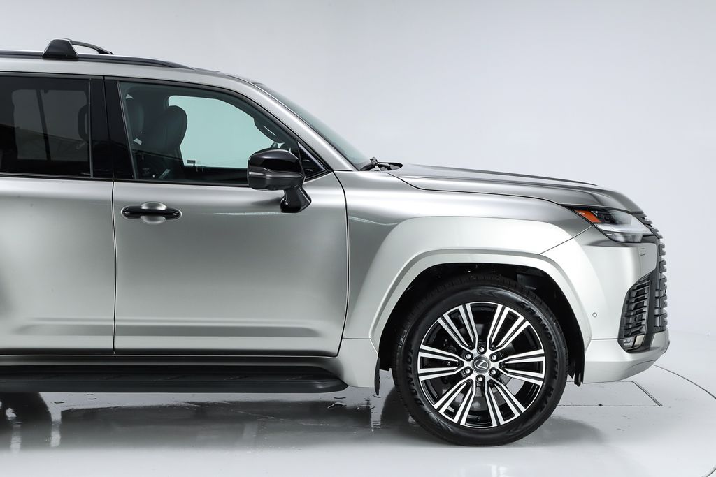 2025 Lexus LX Luxury - Photo 17