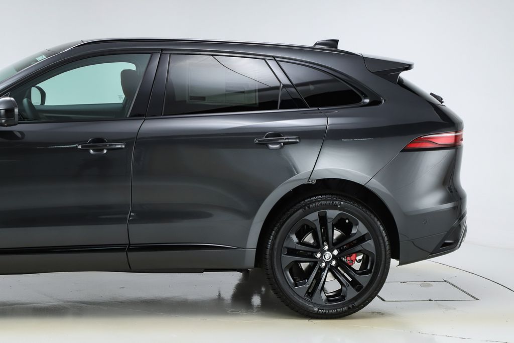 2026 Jaguar F-PACE P400 R-Dynamic S photo 4