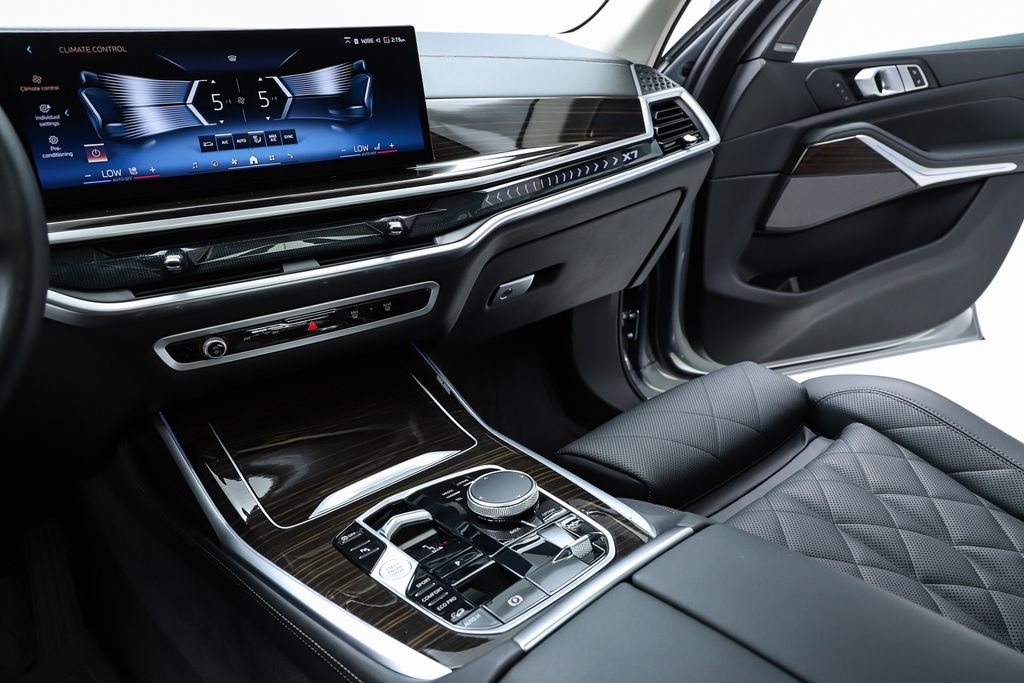 2024 BMW X7 40i - Photo 28