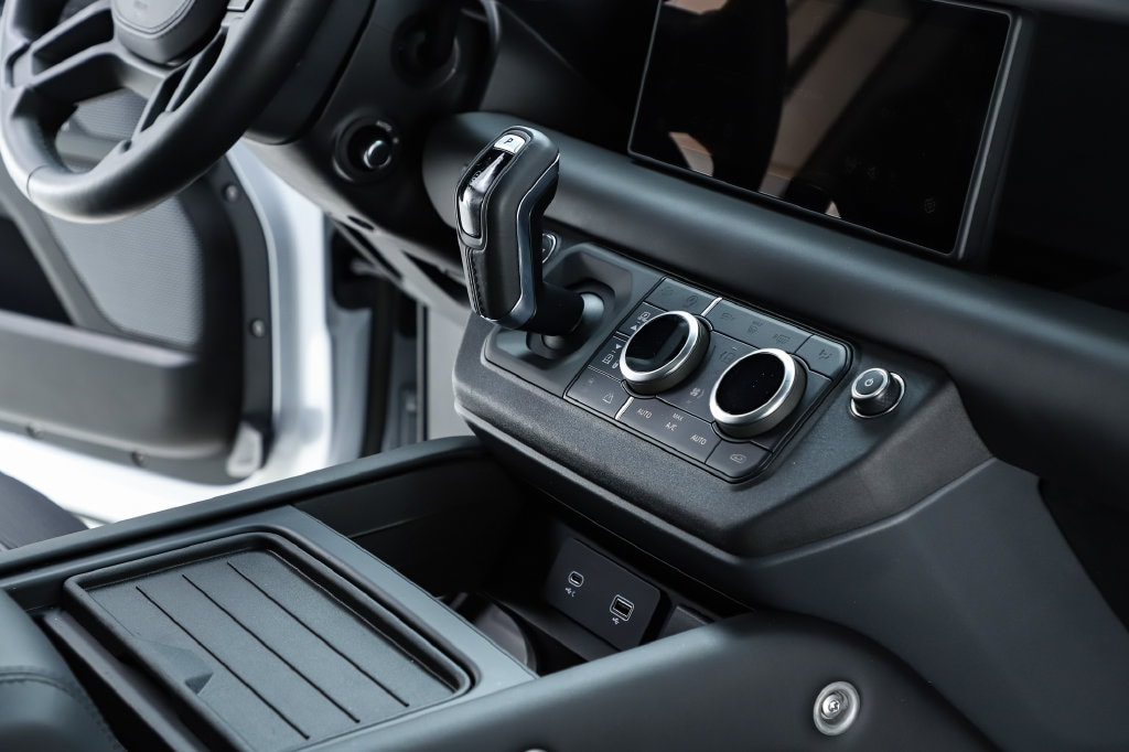 2023 Land Rover Defender X-Dynamic SE - Photo 36