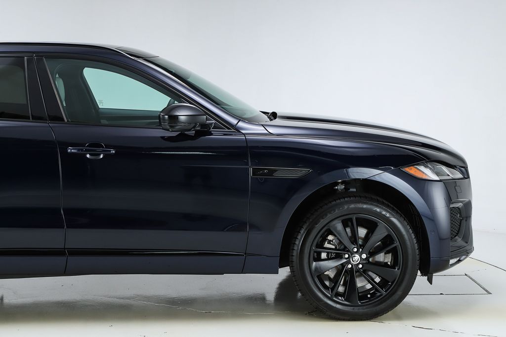 2026 Jaguar F-Pace R-Dynamic S - Photo 13