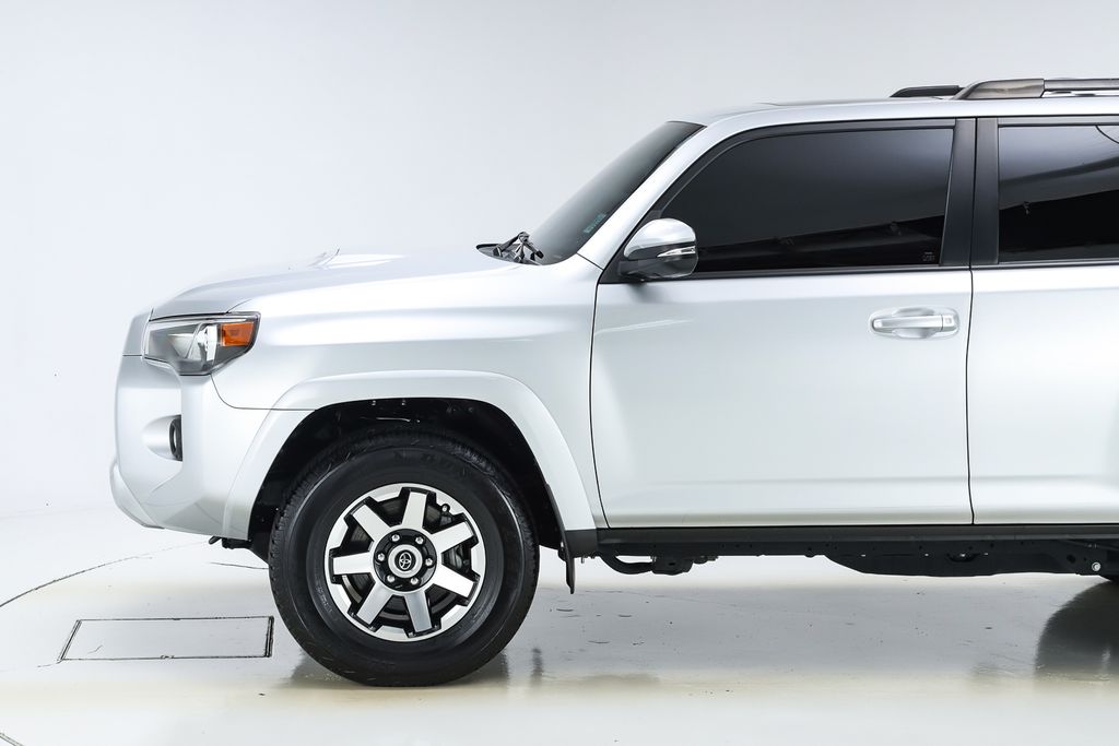 2023 Toyota 4Runner TRD Off-Road Premium photo 3