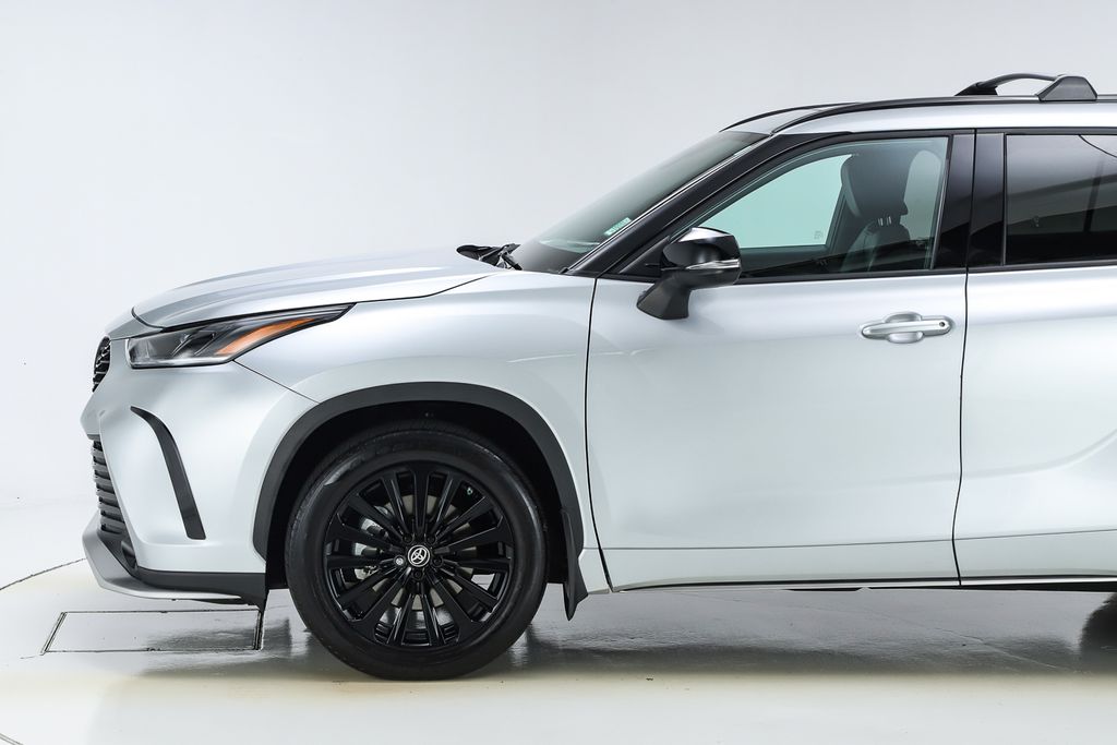 2023 Toyota Highlander XSE photo 3
