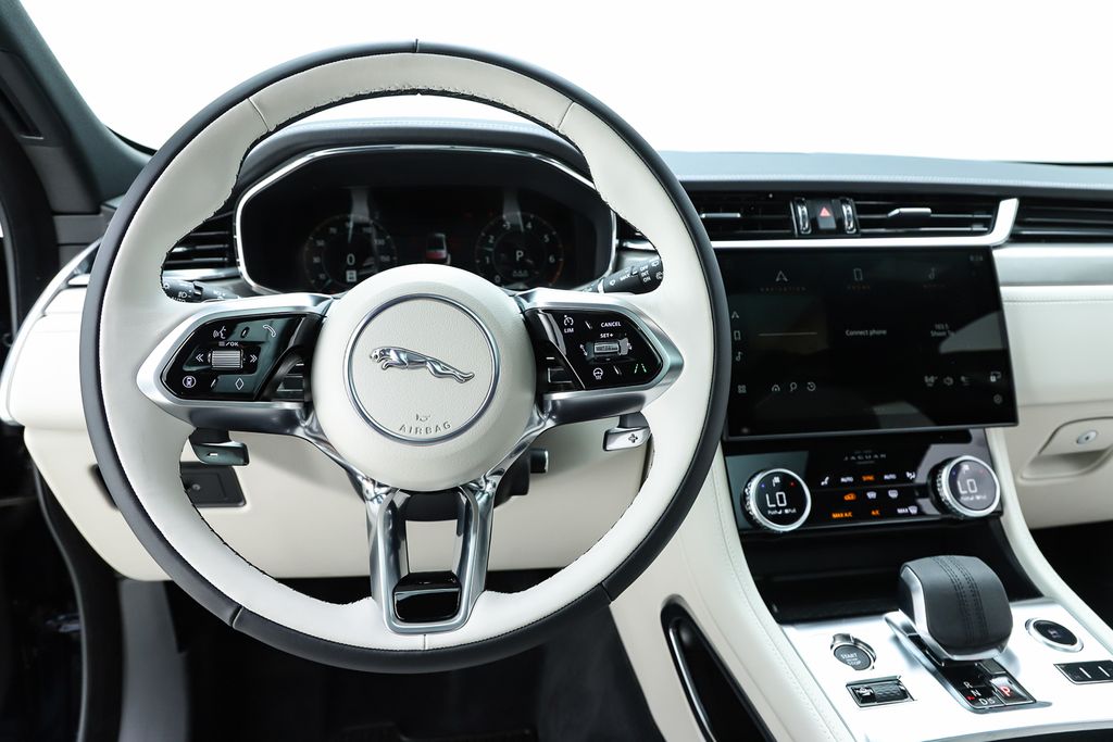 2026 Jaguar F-Pace R-Dynamic S - Photo 21