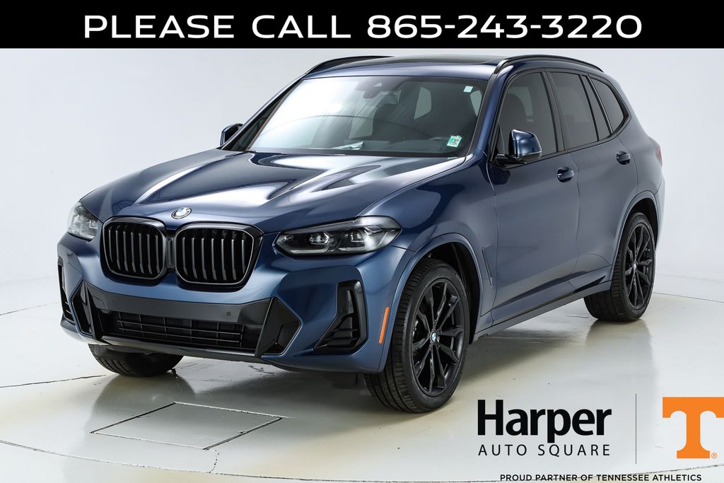 2022 BMW X3 30i's photo