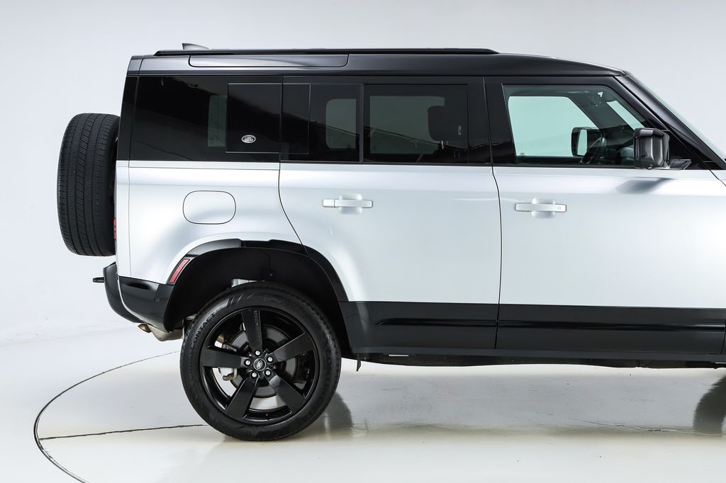 2023 Land Rover Defender X-Dynamic SE - Photo 16