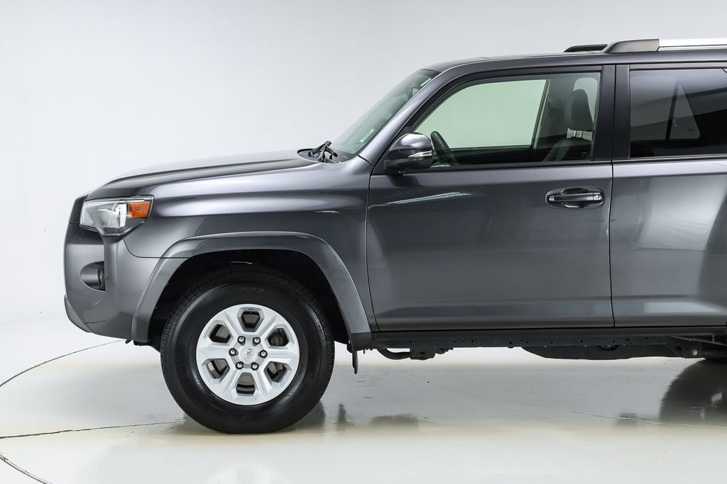 2020 Toyota 4Runner TRD Off-Road Premium photo 3