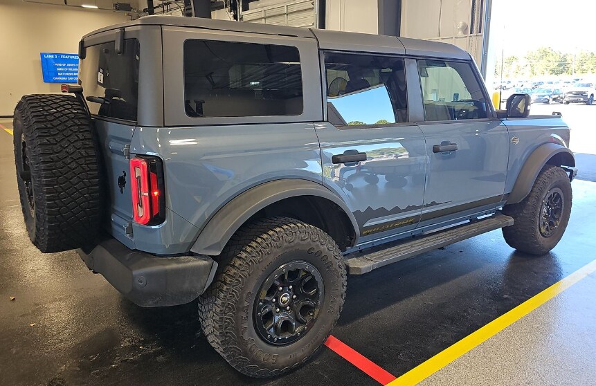 2023 Ford Bronco Wildtrak photo 2