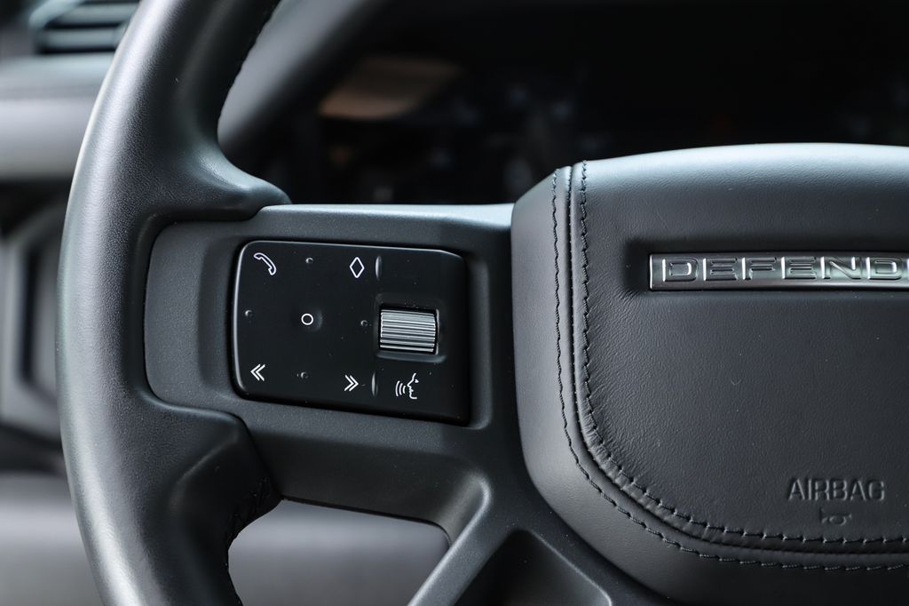 2023 Land Rover Defender X-Dynamic SE - Photo 26