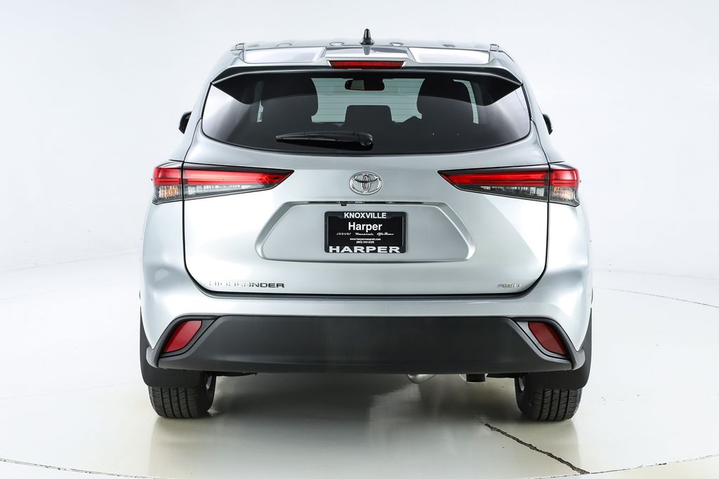 2023 Toyota Highlander L - Photo 13