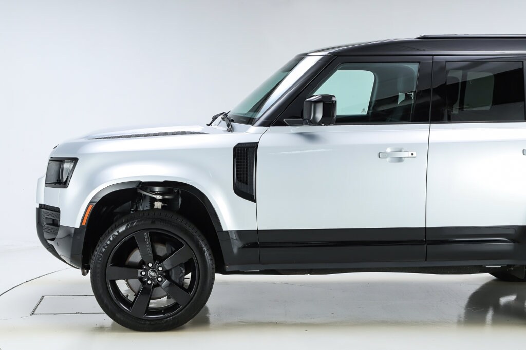 2023 Land Rover Defender X-Dynamic SE - Photo 43