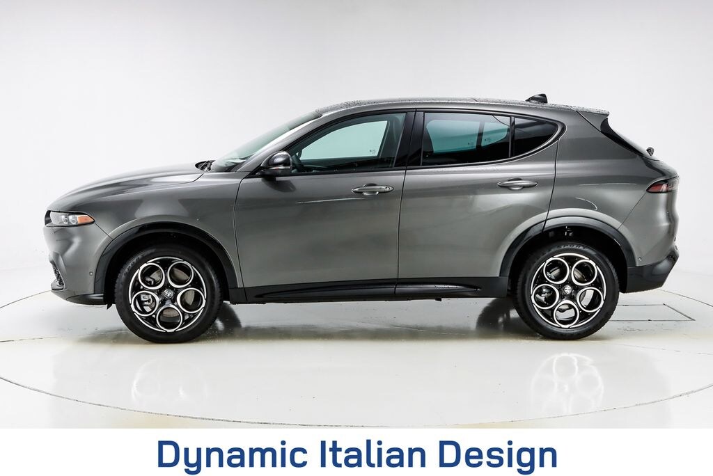New 2025 Alfa Romeo Tonale Base SUV