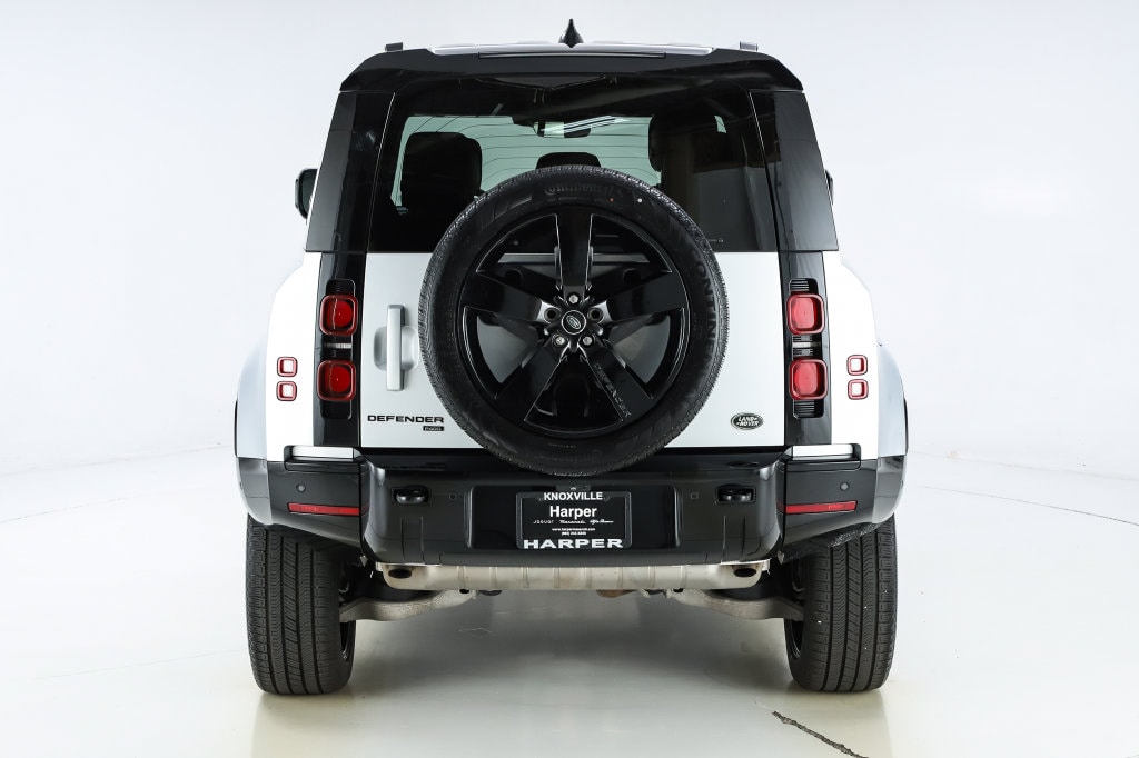2023 Land Rover Defender X-Dynamic SE - Photo 10