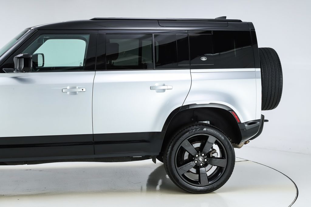 2023 Land Rover Defender X-Dynamic SE - Photo 6