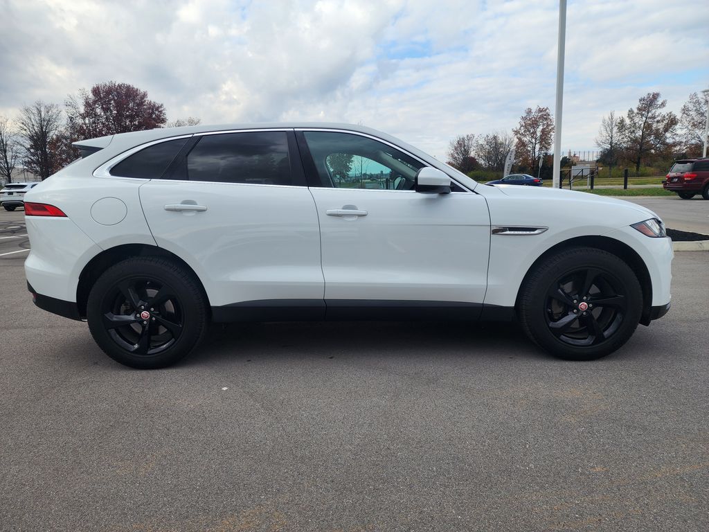 2019 Jaguar F-PACE Premium photo 3