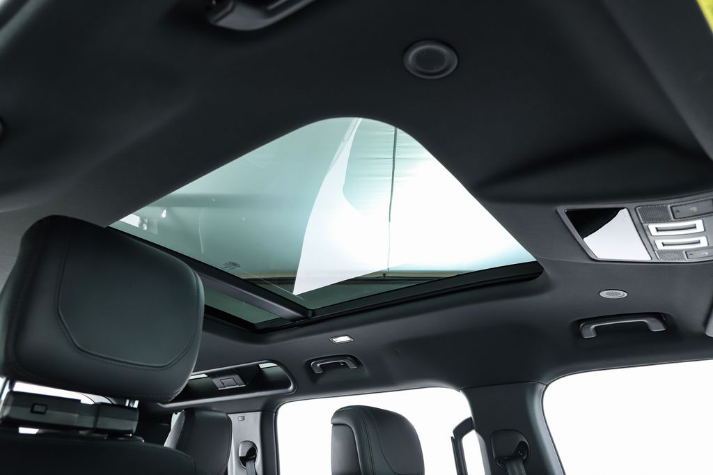 2023 Land Rover Defender X-Dynamic SE - Photo 41