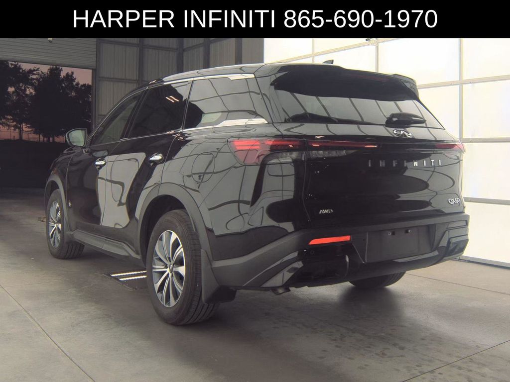 2025 Infiniti QX60 Pure photo 2