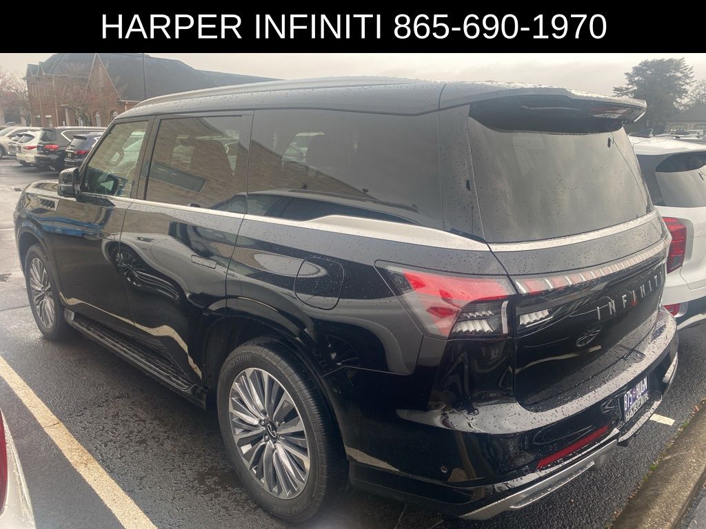 2025 Infiniti QX80 Luxe photo 2