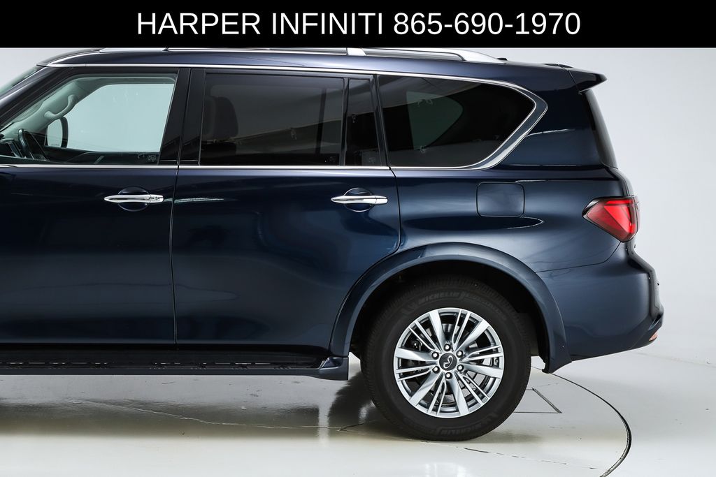 2020 Infiniti QX80 Luxe photo 4