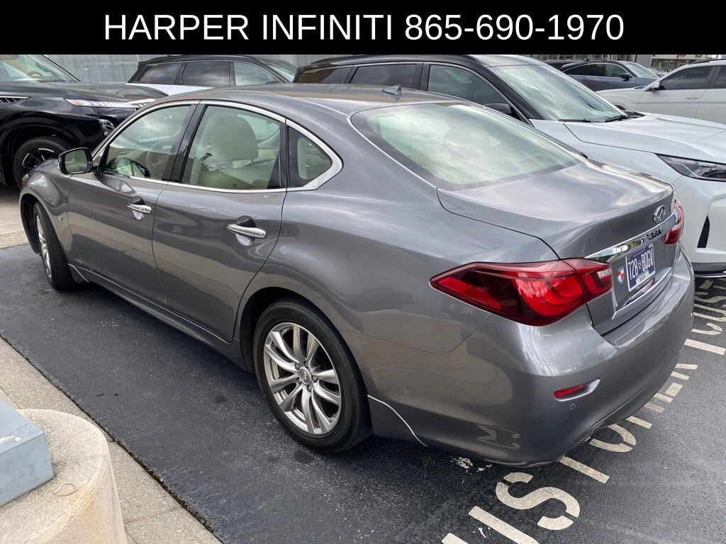 Used 2015 INFINITI Q70 3.7 Sedan