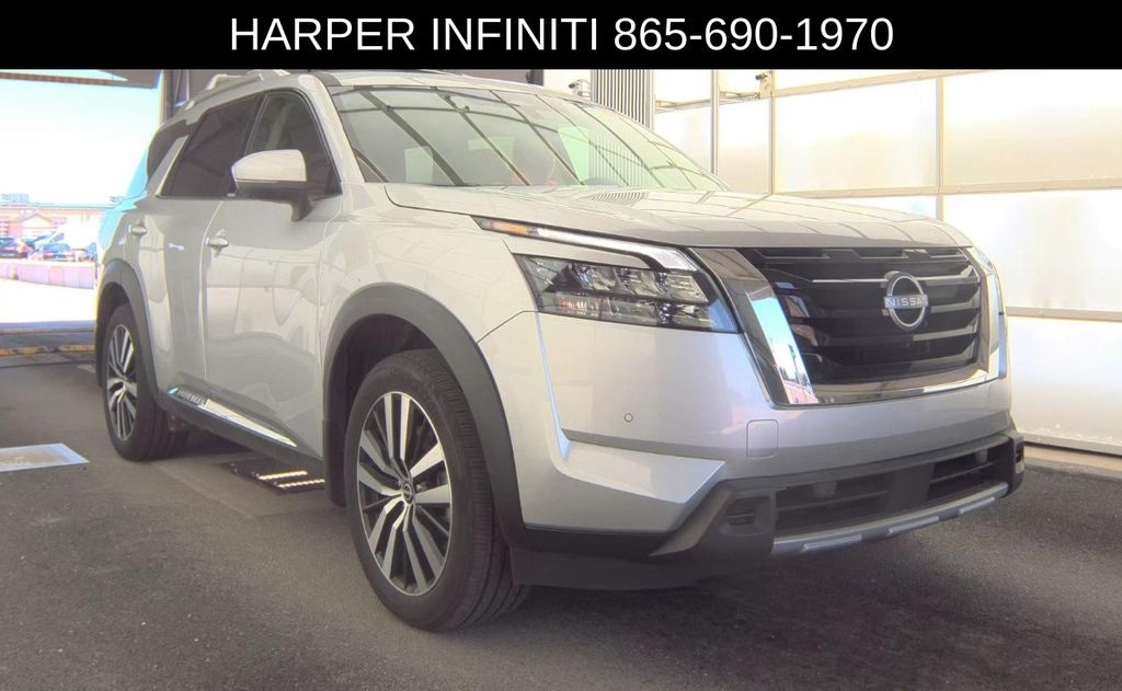 Used 2025 Nissan Pathfinder Platinum SUV