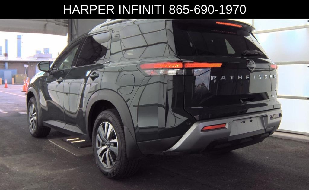 Used 2025 Nissan Pathfinder SL SUV