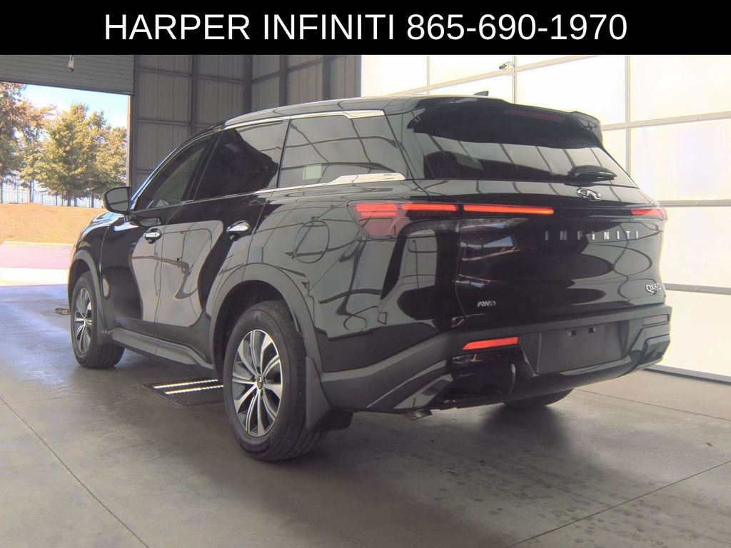 2025 Infiniti QX60 Pure photo 2