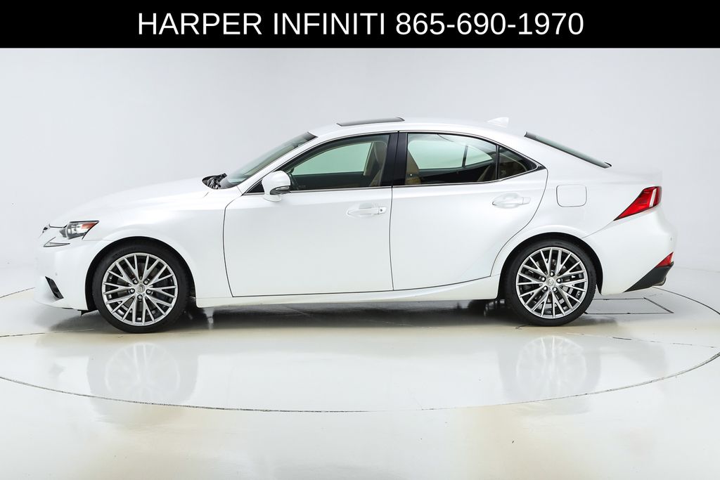 2016 Lexus IS 200t photo 2