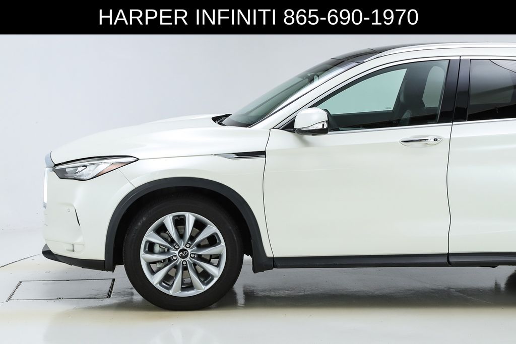 2021 Infiniti QX50 Essential photo 3