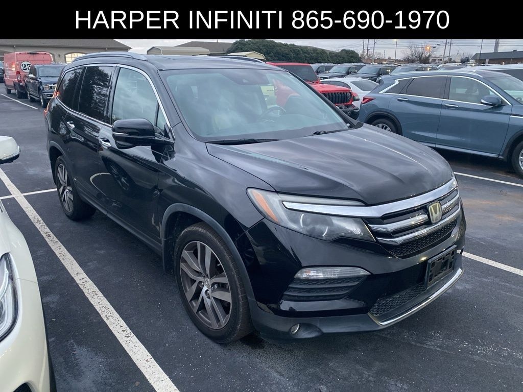 Used 2017 Honda Pilot Touring FWD SUV