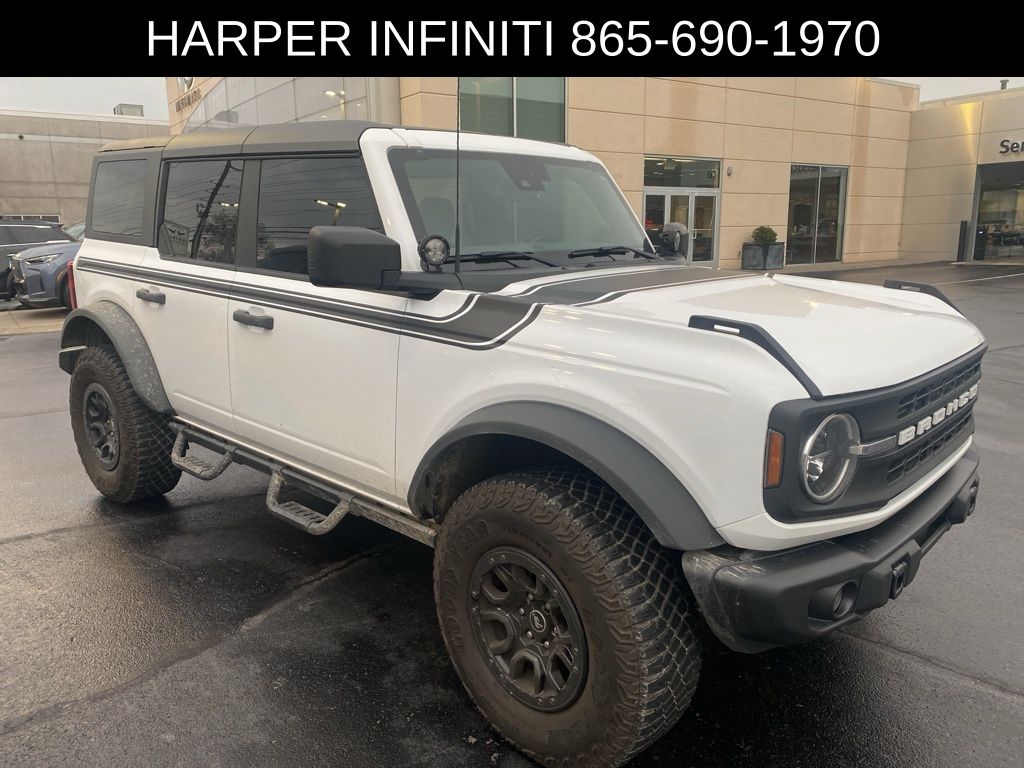 2023 Ford Bronco Black Diamond photo 3