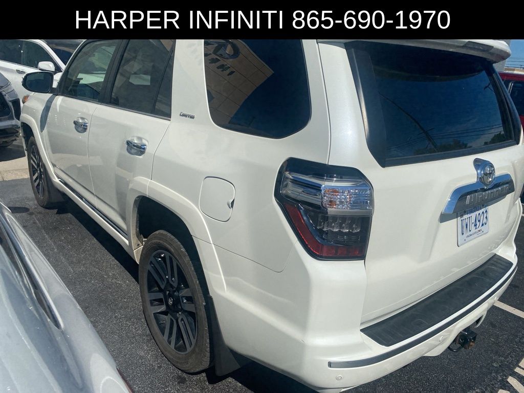 2022 Toyota 4Runner Limited photo 2