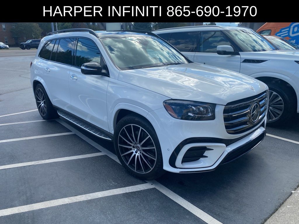 2025 Mercedes Benz GLS 580 4MATIC photo 4