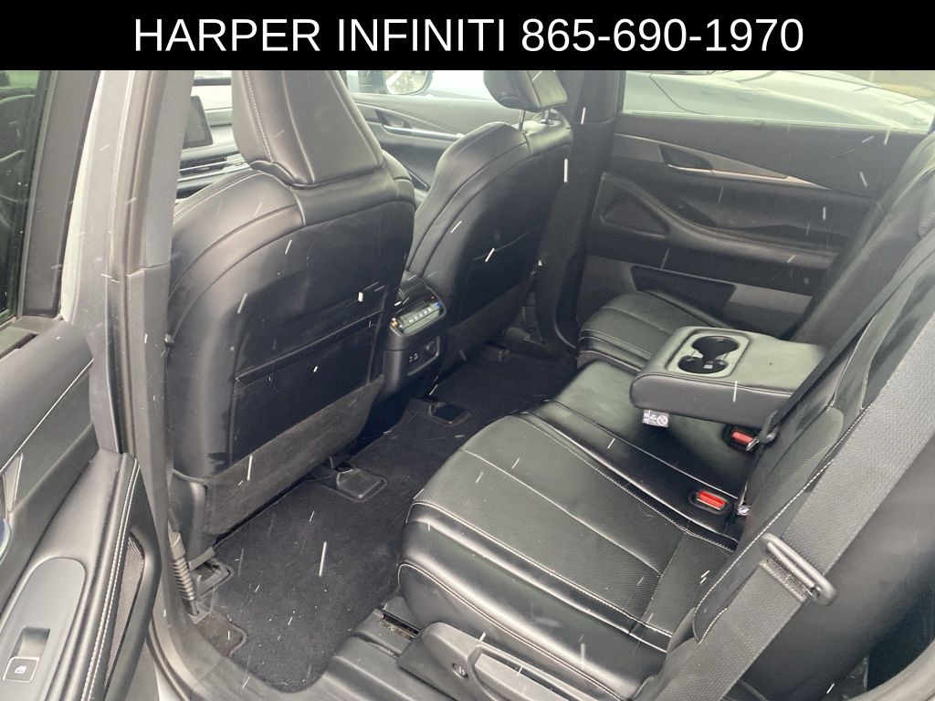 2023 Infiniti QX60 Luxe photo 3